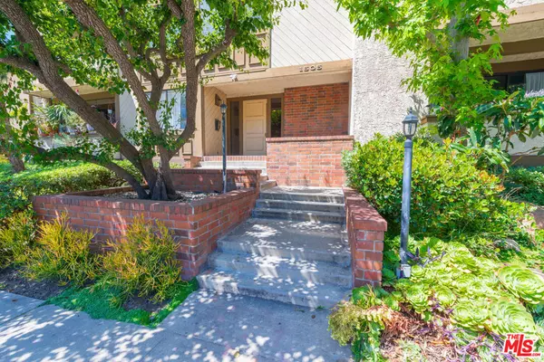 1505 Purdue AVE #202, Los Angeles, CA 90025