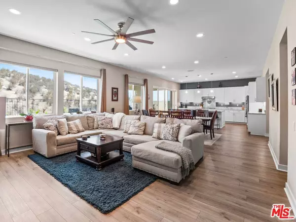 Santa Clarita, CA 91350,17730 Hillside WAY