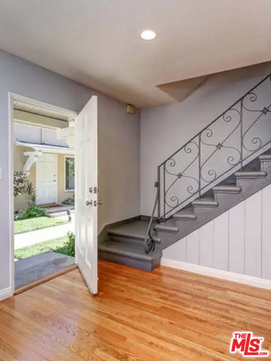 Glendale, CA 91207,321 CAMERON PL #1