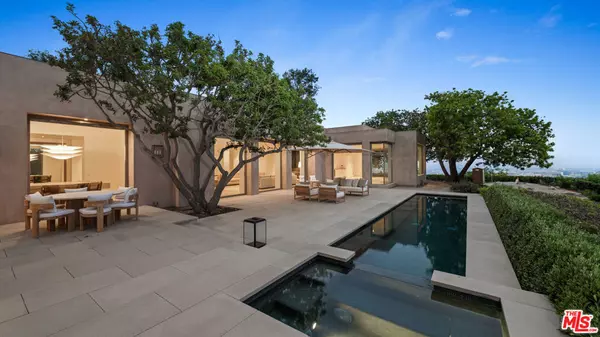 Beverly Hills, CA 90210,1016 N Hillcrest RD