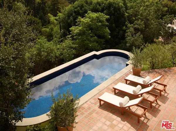 2244 E Live Oak DR, Los Angeles, CA 90068