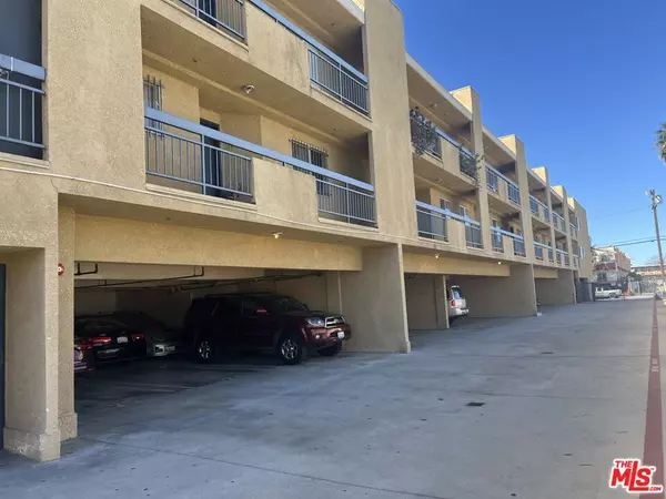 9014 Burnet AVE #208, North Hills, CA 91343