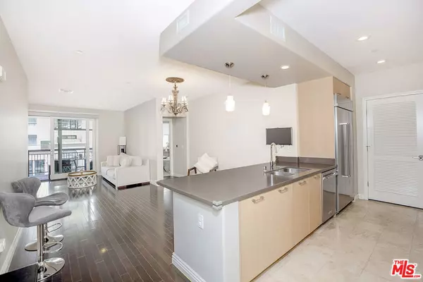 376 Caruso AVE, Glendale, CA 91210