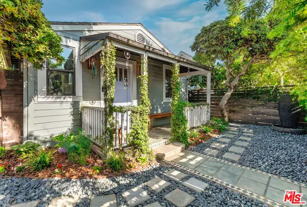 1014 Oakwood AVE, Venice, CA 90291