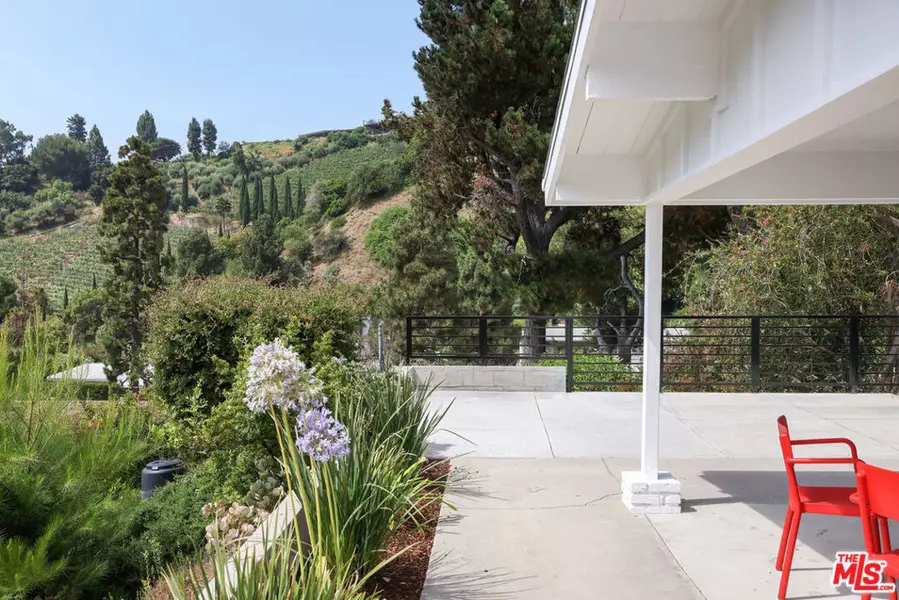1279 El Hito CIR, Pacific Palisades, CA 90272