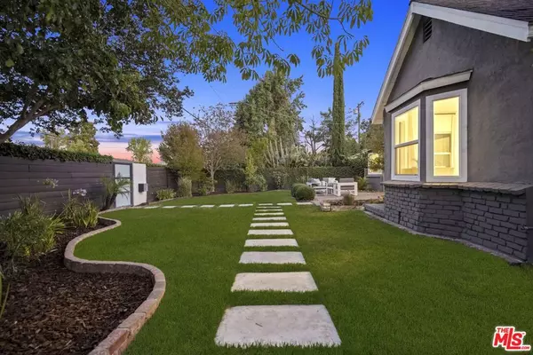 Valley Village, CA 91607,11708 Huston ST