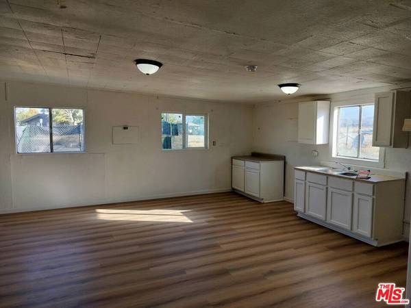 4908 FORT TEJON RD, Palmdale, CA 93552