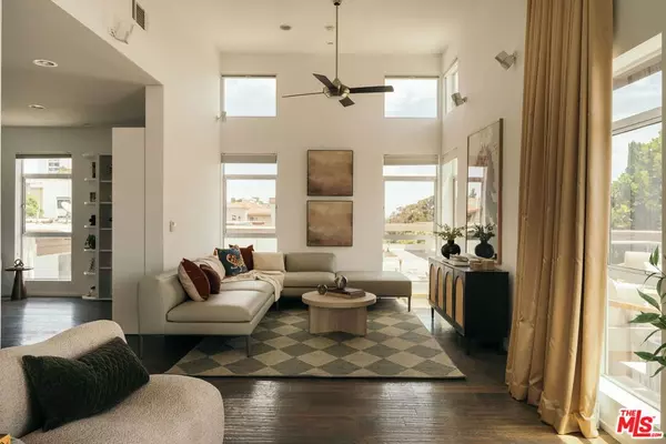 West Hollywood, CA 90069,8703 W Knoll DR #301