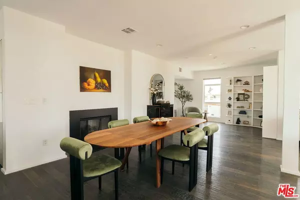 West Hollywood, CA 90069,8703 W Knoll DR #301