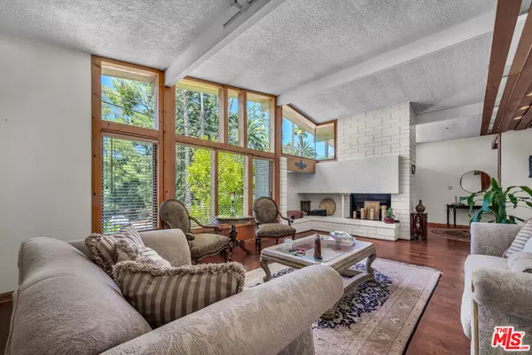 3447 Vista Haven RD, Sherman Oaks, CA 91403