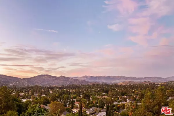 West Hills, CA 91307,23699 Sandalwood ST