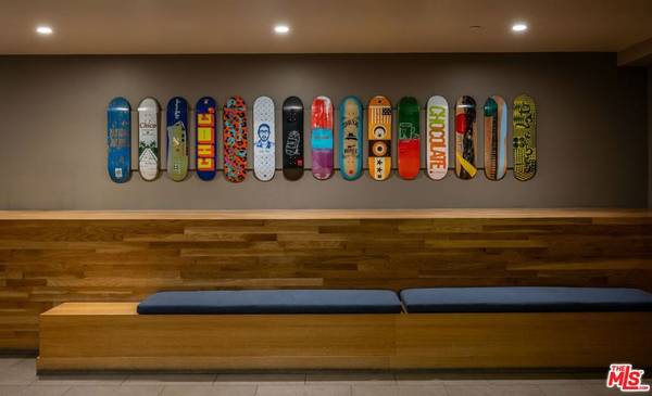 West Hollywood, CA 90069,855 N Croft AVE #PH4