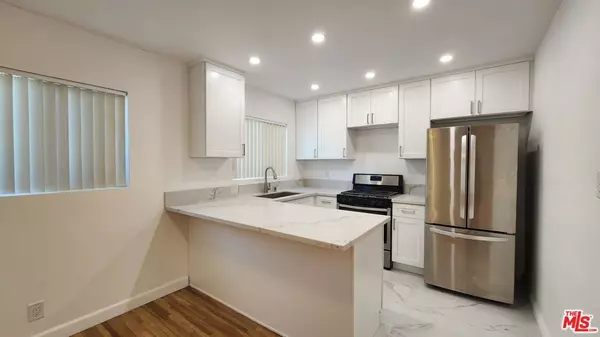 Studio City, CA 91604,12942 Moorpark ST #1