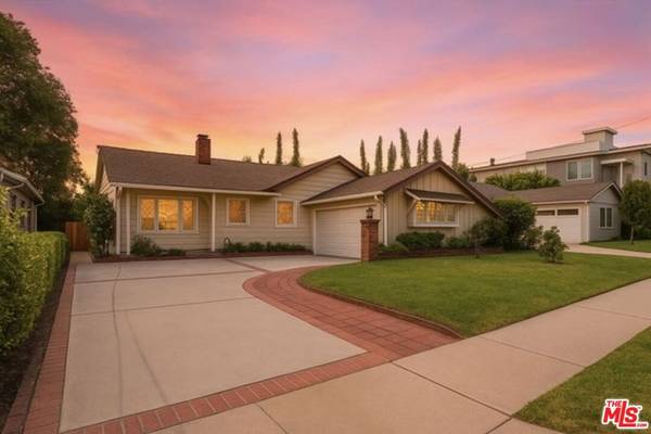 3433 Wade ST, Los Angeles, CA 90066