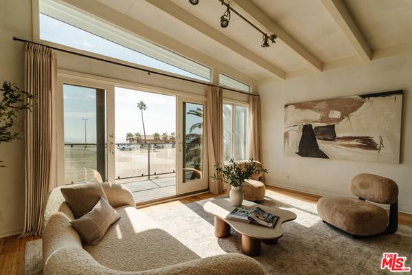 6935 Trolleyway, Playa Del Rey, CA 90293
