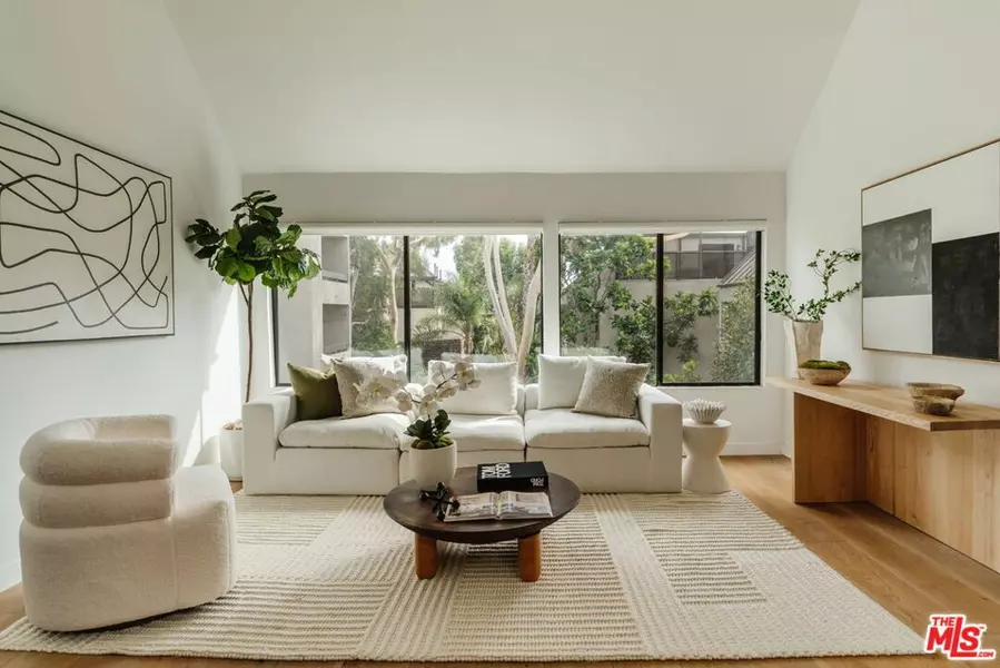 950 N Kings RD #315, West Hollywood, CA 90069