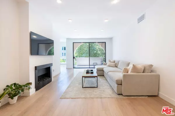 Sherman Oaks, CA 91403,14539 Benefit ST #201