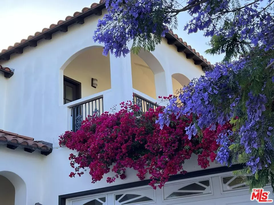 Los Angeles, CA 90045,7917 Westlawn AVE