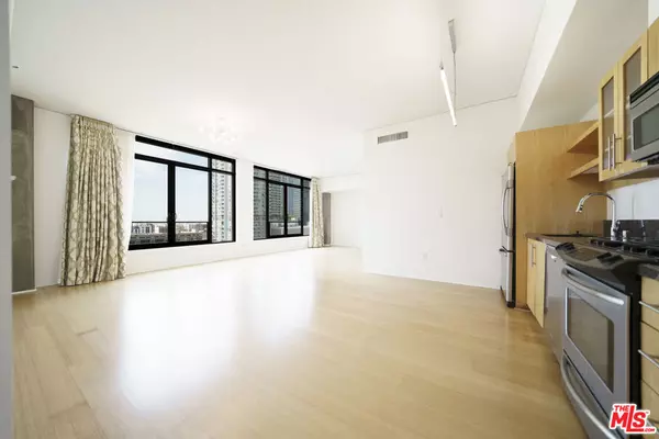 1111 S Grand AVE #819, Los Angeles, CA 90015