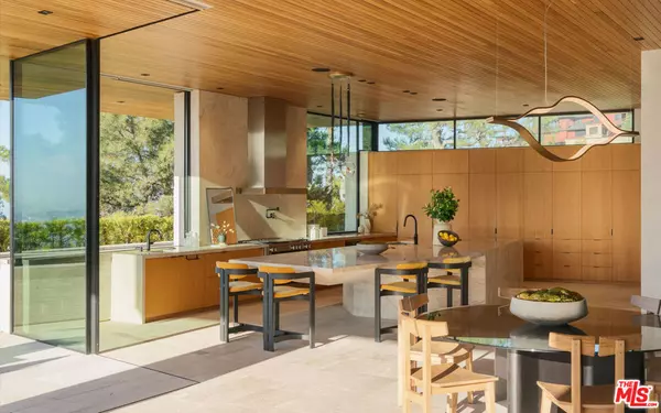 Beverly Hills, CA 90210,1520 Carla