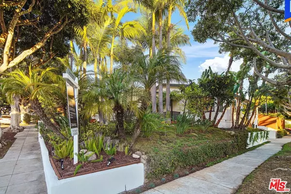 Santa Monica, CA 90405,1102 Maple ST