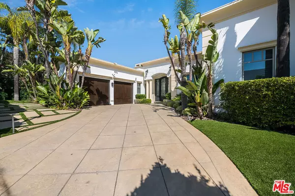 Los Angeles, CA 90069,9329 Nightingale DR