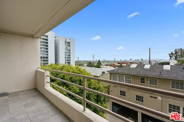 West Hollywood, CA 90069,1131 Alta Loma RD #109