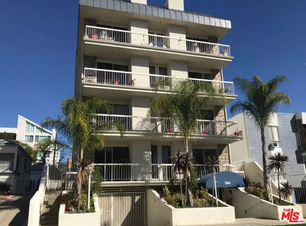 Los Angeles, CA 90025,1844 Thayer AVE #202