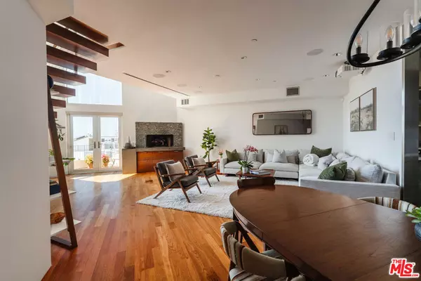 Venice, CA 90291,255 Main ST #305