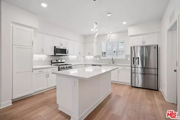 8126 Cooper LN, Gardena, CA 90248