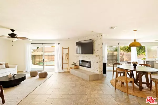 Simi Valley, CA 93065,2425 Dusan ST