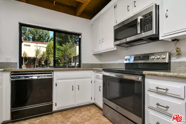 Northridge, CA 91324,10126 Reseda BLVD #112