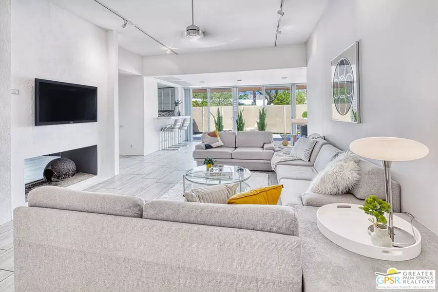 70120 Frank Sinatra DR, Rancho Mirage, CA 92270