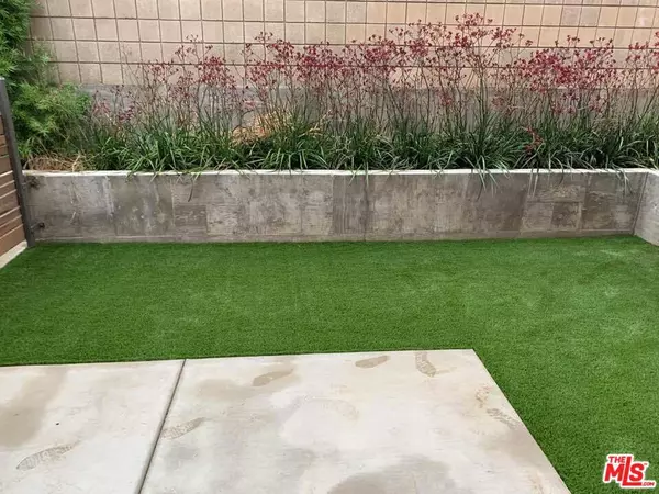 Los Angeles, CA 90012,1015 Figueroa TER #16