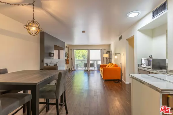 Culver City, CA 90230,5213 Raintree CIR