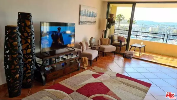 Marina Del Rey, CA 90292,4335 Marina City #340