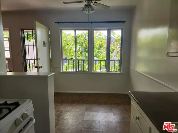 West Hollywood, CA 90046,939 N Stanley AVE #6