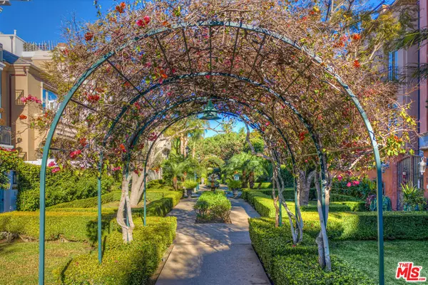 Marina Del Rey, CA 90292,129 Channel Pointe MALL