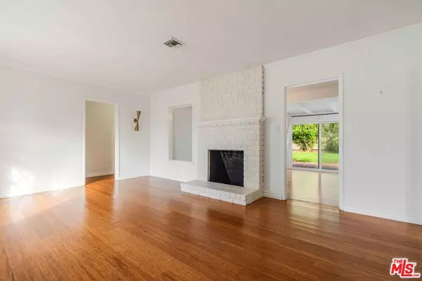 Pacific Palisades, CA 90272,574 Almar AVE