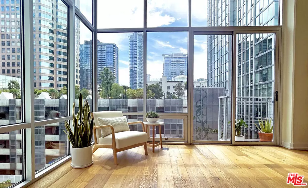 645 W 9th ST #720, Los Angeles, CA 90015