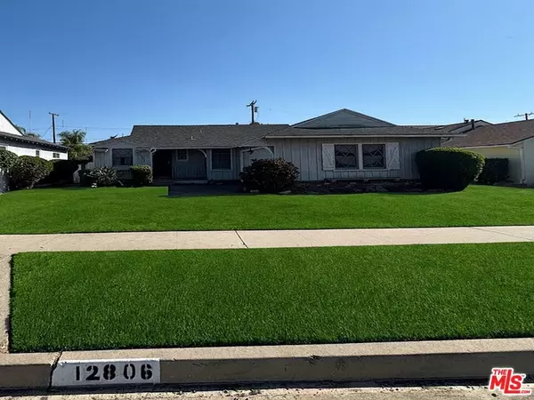 12806 Tiara ST, Valley Village, CA 91607