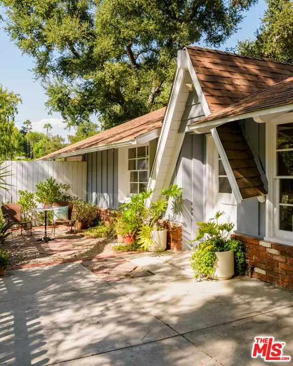 Encino, CA 91436,3856 Hayvenhurst AVE