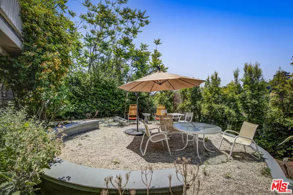 Los Angeles, CA 90026,1120 W Edgeware RD