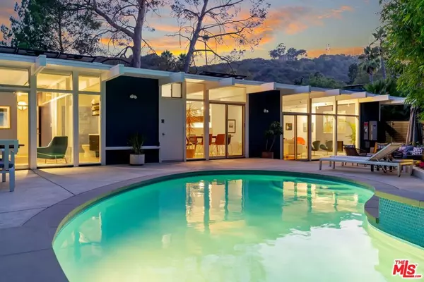 Los Angeles, CA 90046,7530 Sunnywood LN
