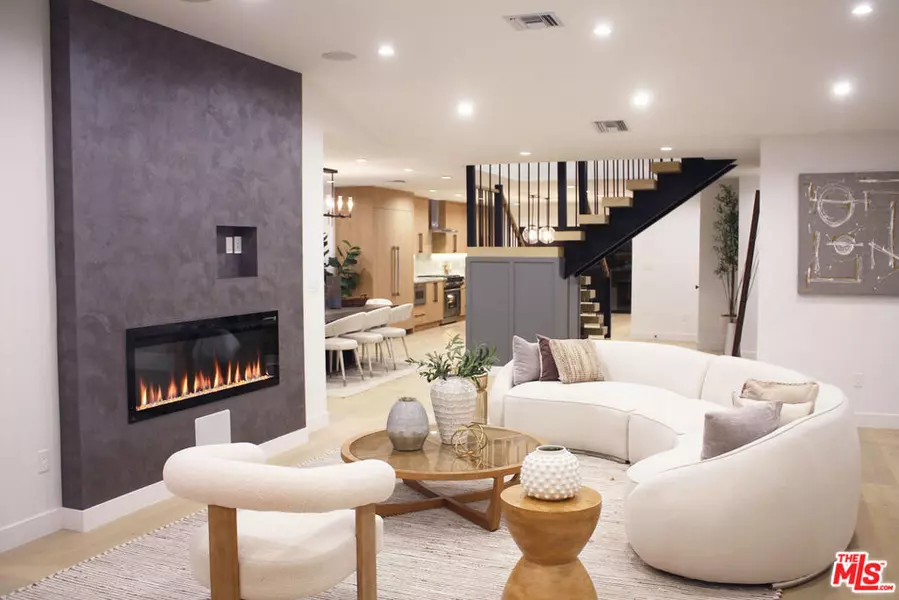 13541 Chandler BLVD, Sherman Oaks, CA 91401