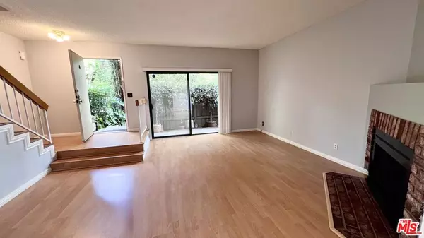 Van Nuys, CA 91405,15061 Sherman WAY #A