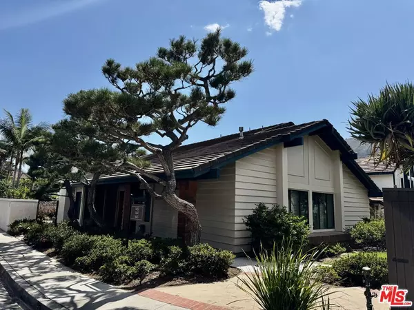 Pacific Palisades, CA 90272,1443 Avenida De Cortez