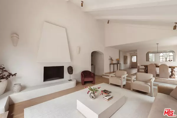 Manhattan Beach, CA 90266,10 Village CIR