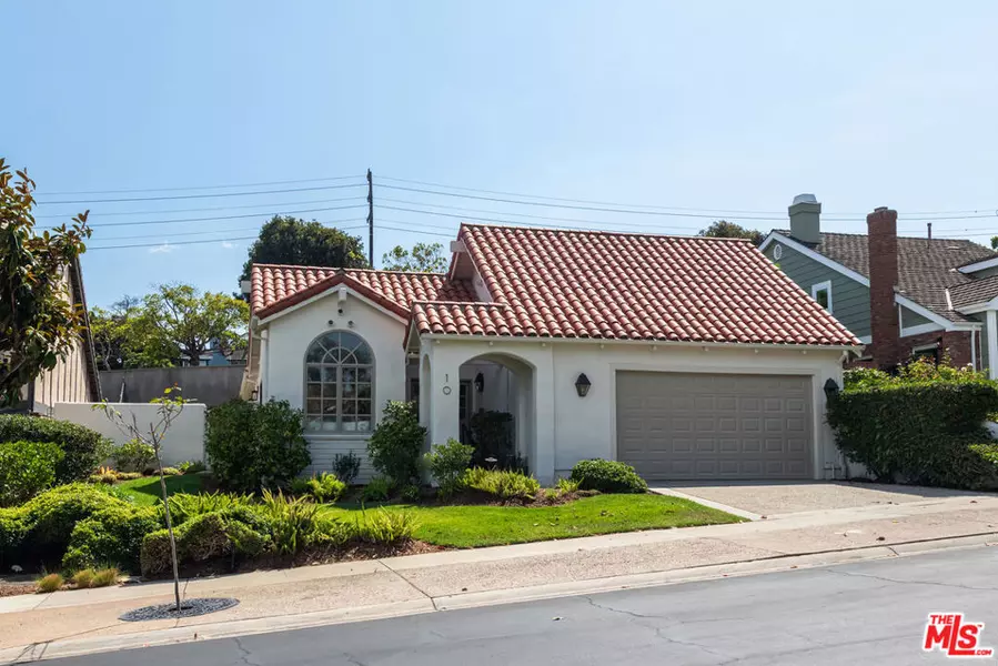 10 Village CIR, Manhattan Beach, CA 90266