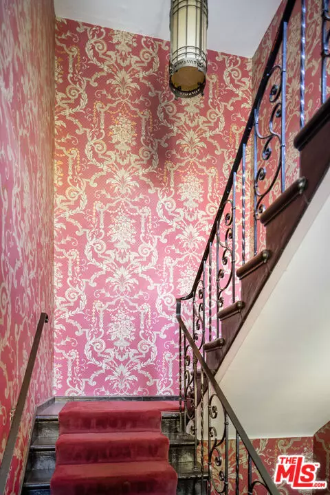 Los Angeles, CA 90006,3350 James M Wood BLVD #8